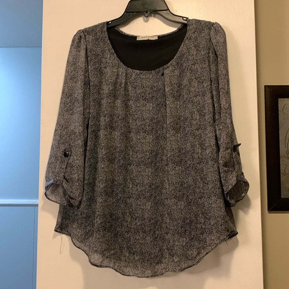 Women’s Jon & Anna Blouse. Size M